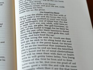 Read more about the article Wstawianie przypisu w Wordzie – jak zrobić?