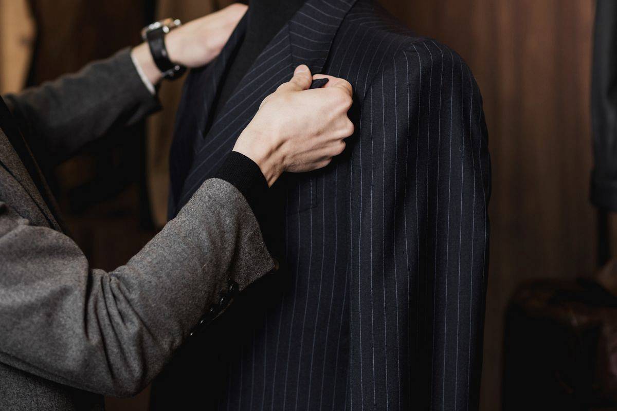 Read more about the article Jak dbać o ubrania z luksusowych materiałów?