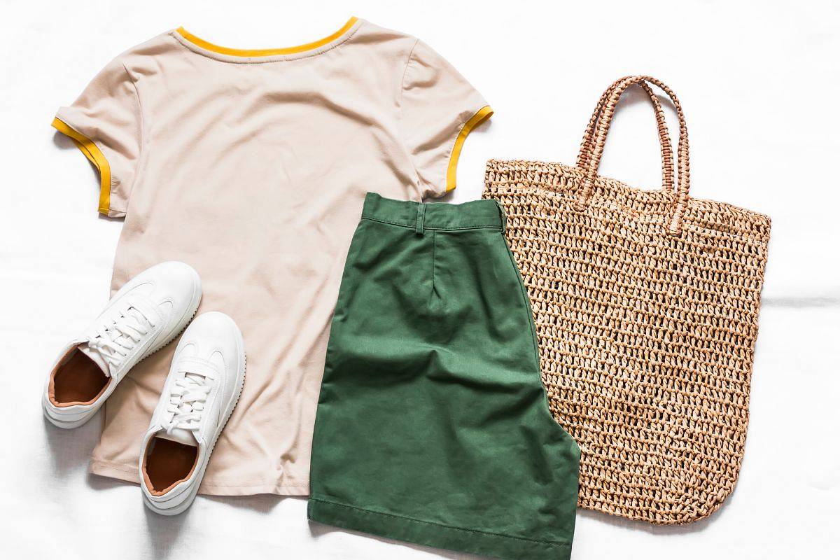 Read more about the article Jak nosić bermudy? Najlepsze połączenia na 2024